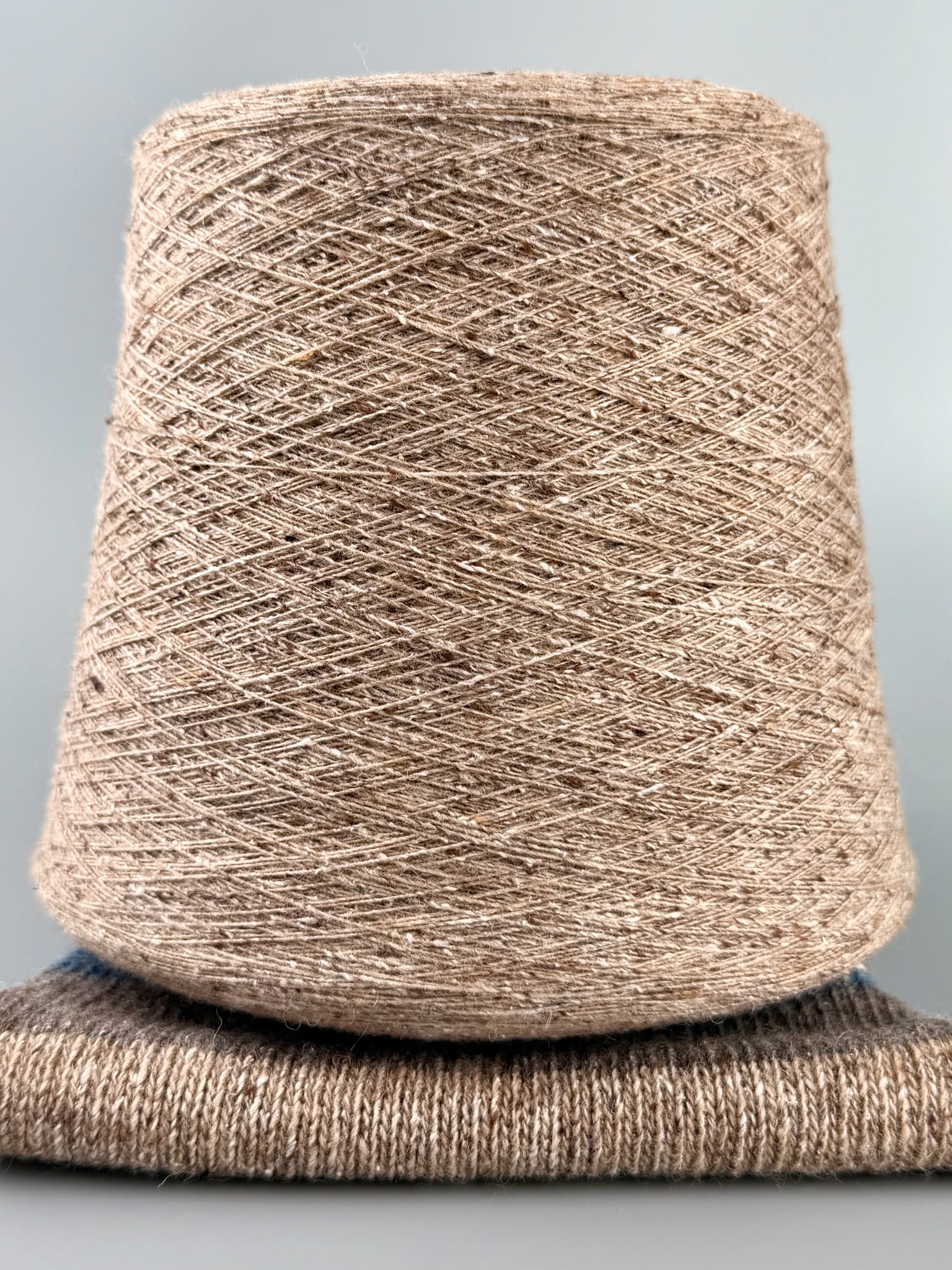 Zimpfer Wolle Selezione Art. Cardiff Tweed Nm 1/10500 – Merino Seide Garn col. Leinen foto 2